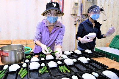 Những suất ăn “Vip” do người Đà Nẵng nấu phục vụ miễn phí 3 bệnh viện cách ly